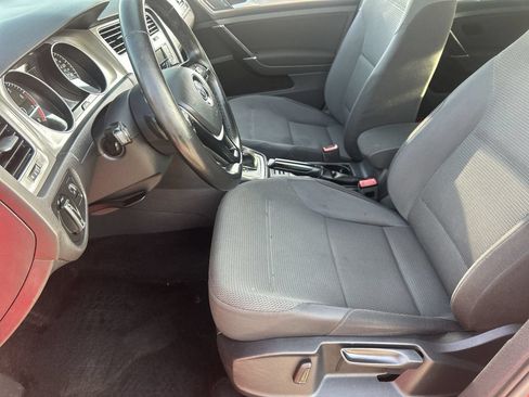 Used 2016 Volkswagen Golf S FWD image 16
