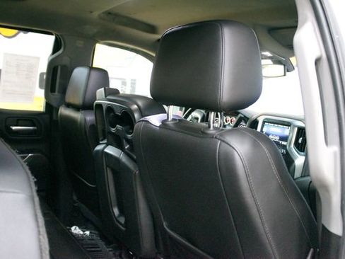 Used 2019 Chevrolet Silverado 1500 LTZ w/ Z71 Off-Road Package AWD/4WD image 10