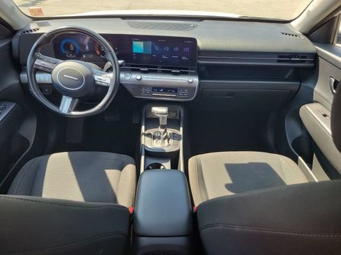 Used 2025 Hyundai Kona SEL FWD image 14