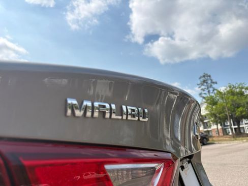 Used 2025 Chevrolet Malibu LT image 9