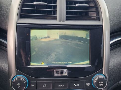 Used 2014 Chevrolet Malibu LT w/ Power Convenience Package image 13