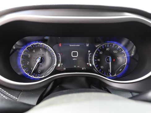 New 2026 Chrysler Pacifica Select FWD image 12