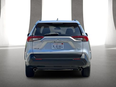 Used 2021 Toyota RAV4 XLE AWD/4WD image 10