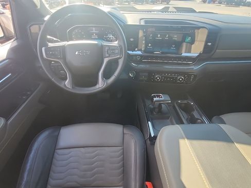 Used 2025 Chevrolet Silverado 1500 ZR2 w/ Technology Package AWD/4WD image 9