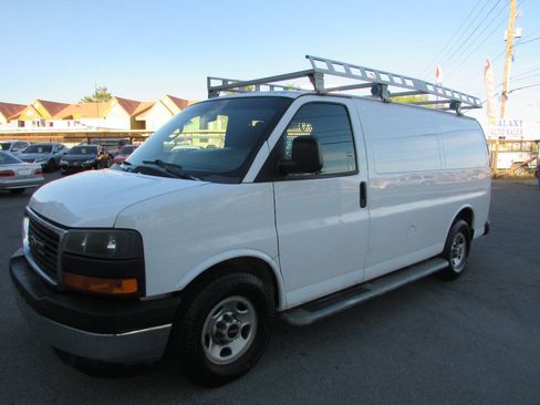 Used 2018 GMC Savana 2500 w/ Driver Convenience Package RWD image 8