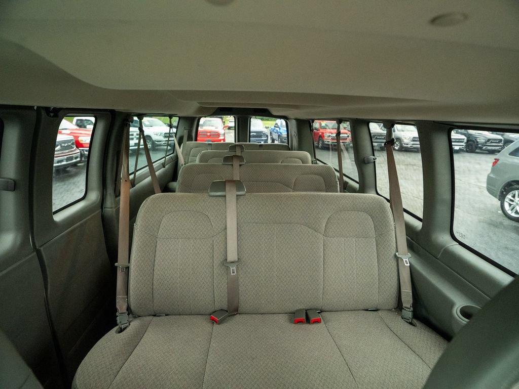 Used 2018 Chevrolet Express 3500 LT w/ LT Preferred Equipment Group RWD image 23