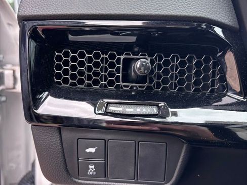 Used 2024 Honda CR-V EX-L image 20