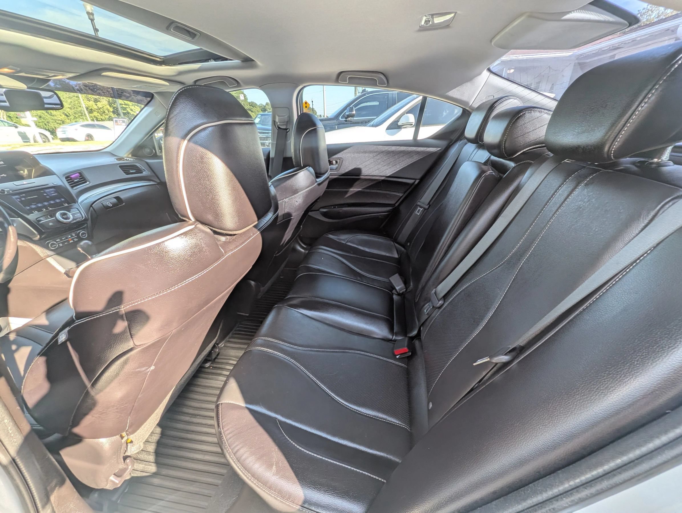 Used 2020 Acura ILX w/ Technology Package FWD image 33
