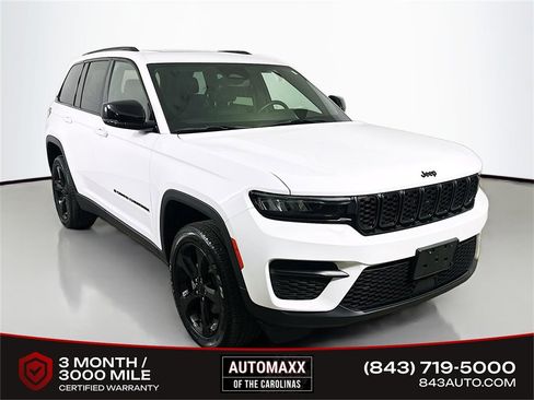 Used 2022 Jeep Grand Cherokee Altitude image 1