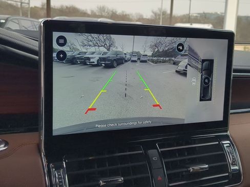 Used 2022 Lincoln Navigator Reserve image 16