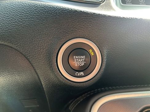 Used 2019 Dodge Challenger R/T RWD image 28