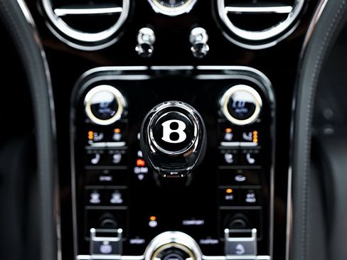 Used 2024 Bentley Continental GT image 71
