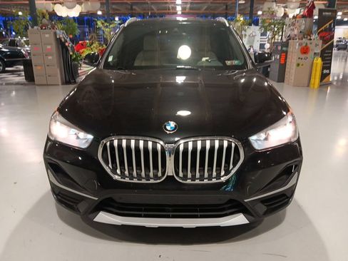 Used 2022 BMW X1 xDrive28i w/ Convenience Package AWD/4WD image 4