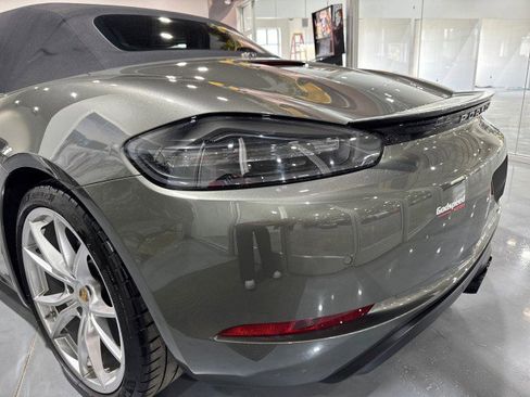 Used 2021 Porsche 718 Boxster image 31