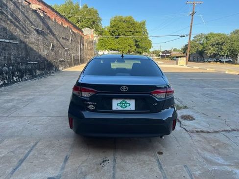 Used 2025 Toyota Corolla LE FWD image 6