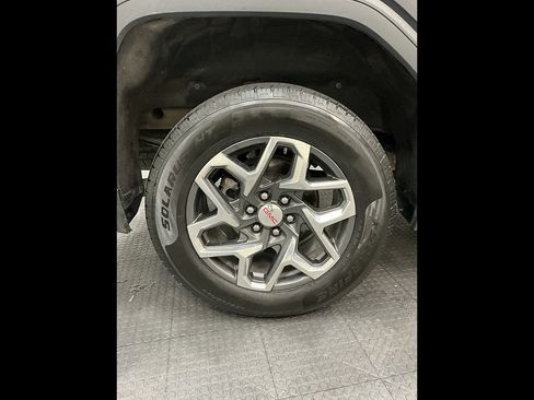 Used 2024 GMC Sierra 1500 SLE w/ Preferred Package AWD/4WD image 38