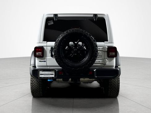 Used 2024 Jeep Wrangler Unlimited AWD/4WD image 4