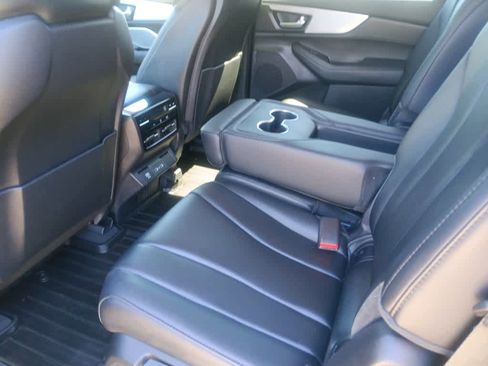 Used 2023 Acura MDX SH-AWD image 19