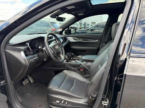 Used 2024 Cadillac XT6 Sport w/ Technology Package AWD/4WD image 10