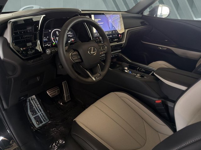 Certified 2026 Lexus TX 500h AWD w/ Technology Package image 10