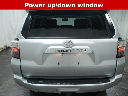 Used 2018 Toyota 4Runner SR5 Premium AWD/4WD image 5