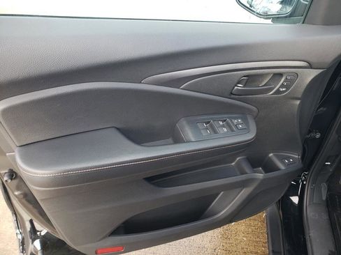 Used 2023 Honda Passport TrailSport image 19