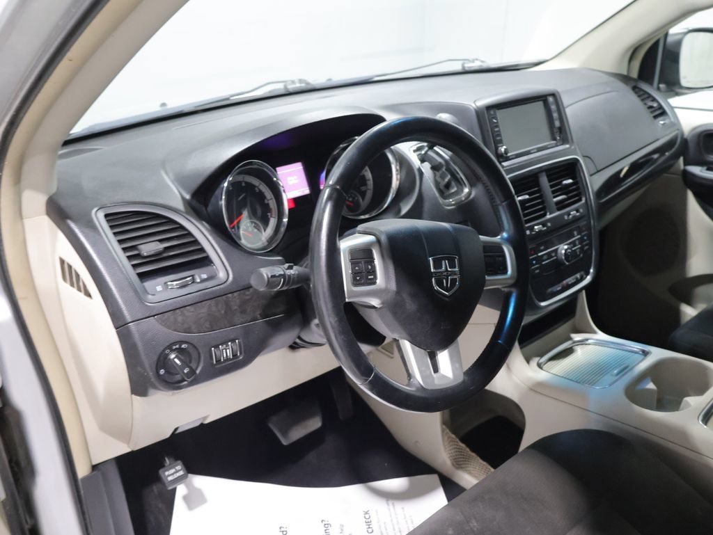 Used 2012 Dodge Grand Caravan Crew w/ Crew Value Pkg FWD image 22
