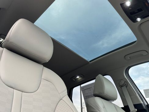 New 2026 Kia Sorento S image 18