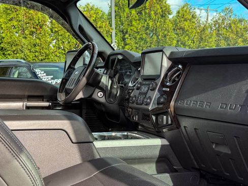 Used 2015 Ford F350 Platinum image 9