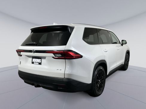 Used 2024 Toyota Grand Highlander XLE image 7