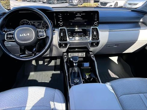 Used 2022 Kia Sorento SX image 16