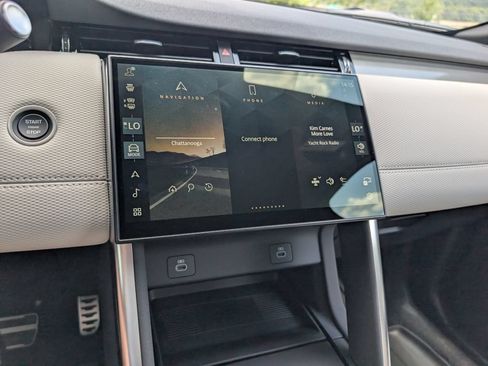 New 2026 Land Rover Discovery Sport Landmark AWD/4WD image 29