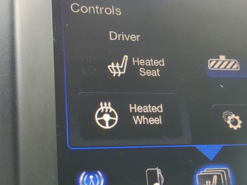 Used 2016 Jeep Cherokee Limited image 46