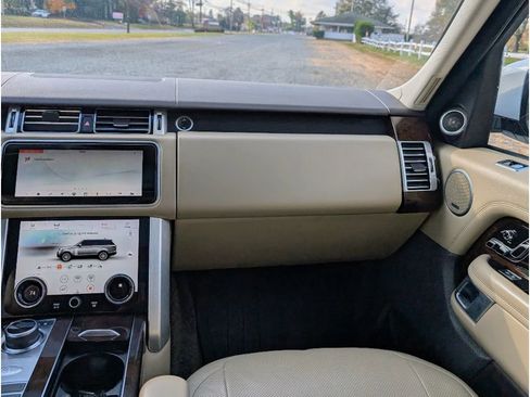 Used 2019 Land Rover Range Rover HSE image 29