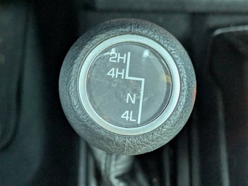 Used 2024 Jeep Gladiator Rubicon w/ Technology Group image 23