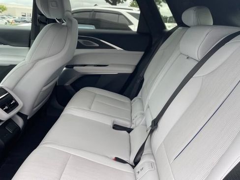 Certified 2024 Cadillac Lyriq Luxury AWD/4WD image 7