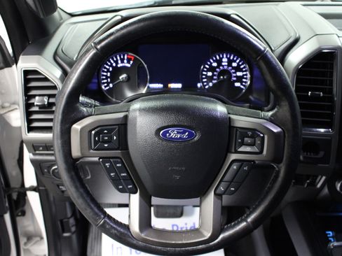 Used 2019 Ford Expedition XLT w/ Equipment Group 202A RWD image 18