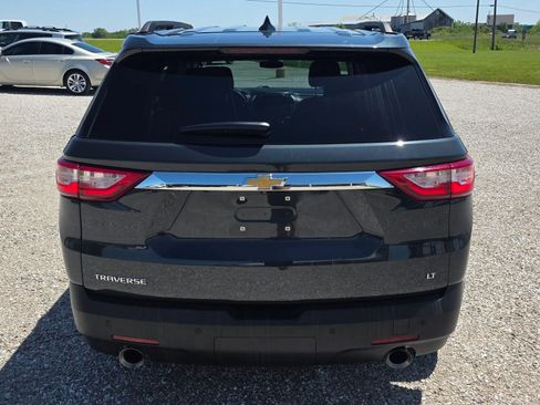 Used 2021 Chevrolet Traverse LT FWD image 4