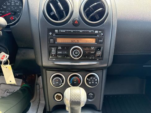 Used 2014 Nissan Rogue S image 20