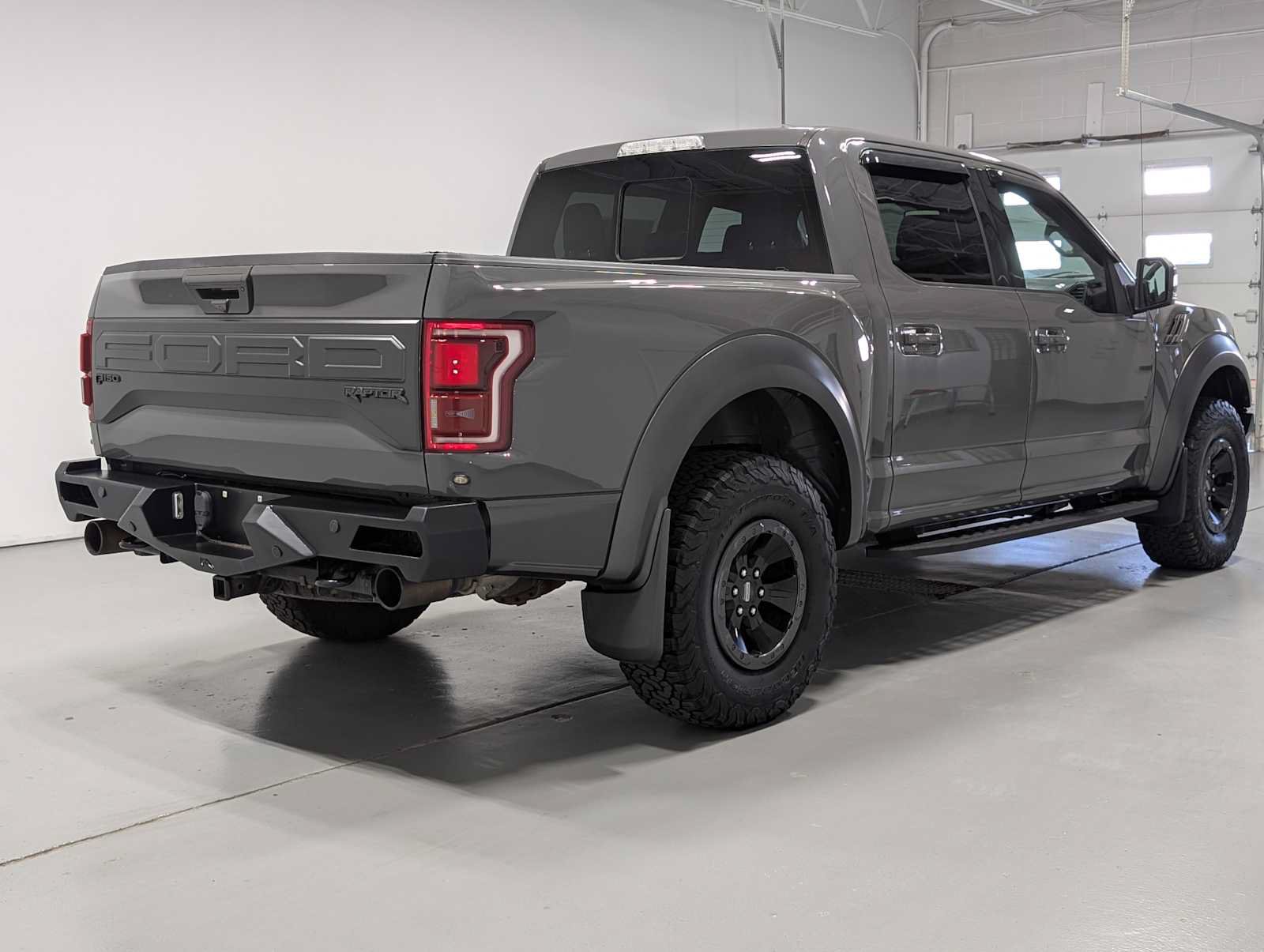 Used 2018 Ford F150 Raptor w/ Equipment Group 802A Luxury AWD/4WD image 8