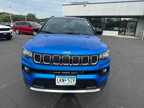 Used 2024 Jeep Compass Limited AWD/4WD image 2