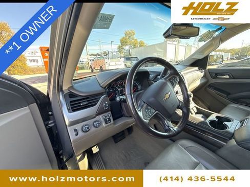 Certified 2018 Chevrolet Suburban LT w/ Luxury Package image 2
