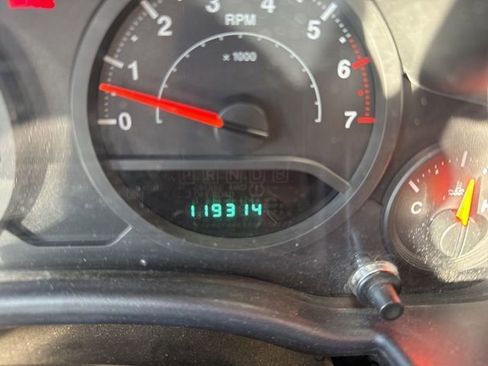 Used 2009 Jeep Wrangler X image 12