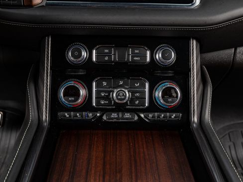 Used 2023 GMC Yukon Denali Ultimate image 24