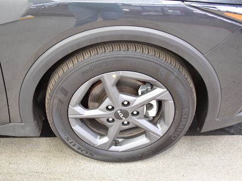 Used 2025 Kia K4 FWD image 35
