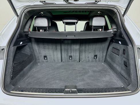 Used 2021 Porsche Cayenne Turbo image 25