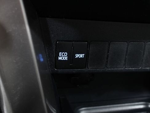 Used 2016 Toyota RAV4 XLE w/ Convenience Package AWD/4WD image 38