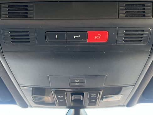 Used 2019 Volkswagen Tiguan SEL Premium R-Line FWD image 22