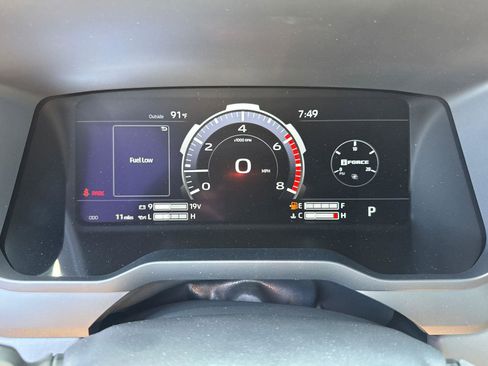 Used 2026 Toyota Tundra Platinum AWD/4WD image 15