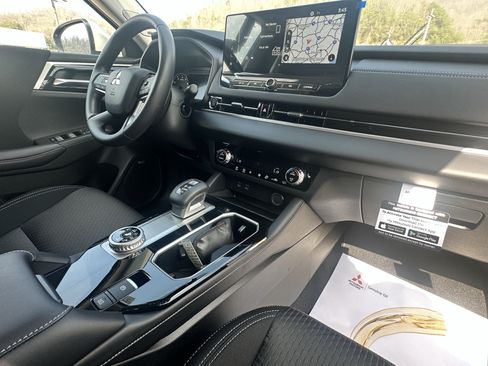 New 2026 Mitsubishi Outlander ES AWD/4WD image 27